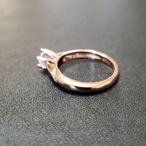 *Sale* Rose gold plated rhinestone ring approx size 7 - Picture 4 of 11